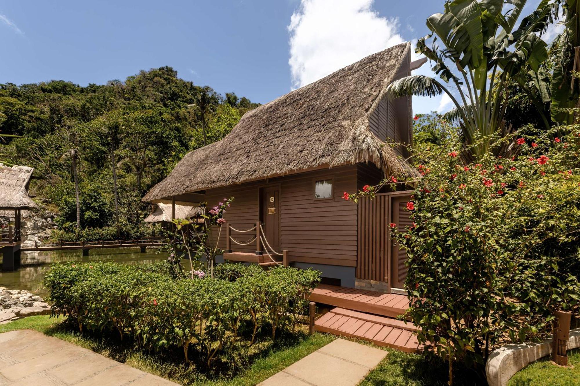 Lagoon Villa Roundtrip Lio Airport Transfers