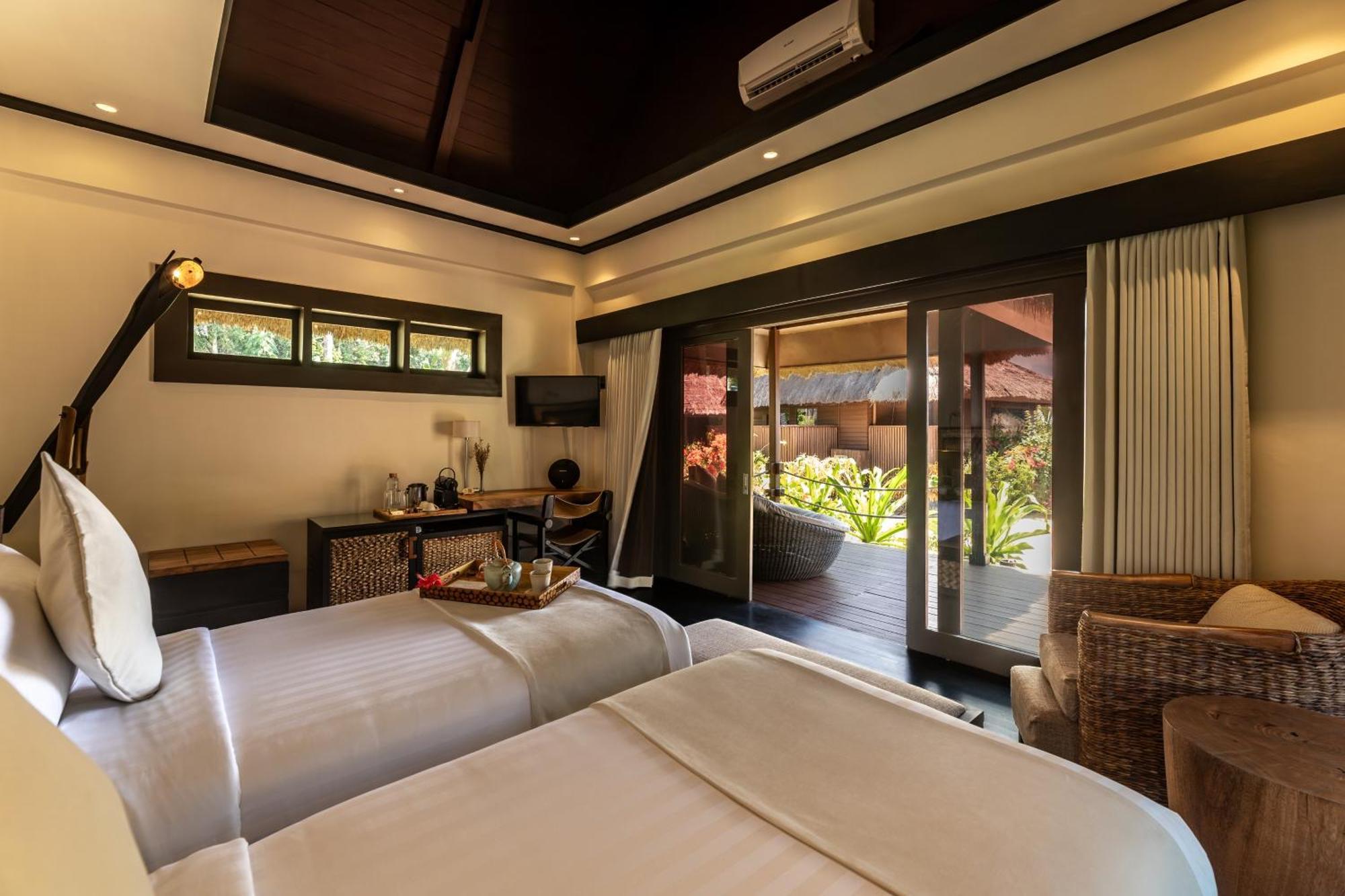Beach View Villa Roundtrip Lio Airport Transfers
